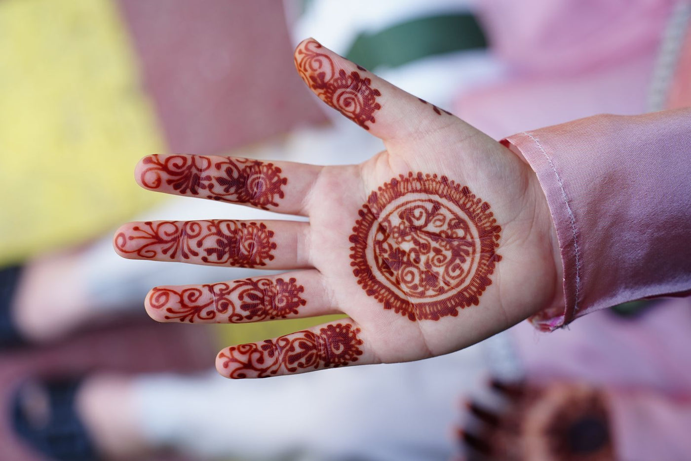 Henna for Hair: Benefits, Myths & How to Use It Safely