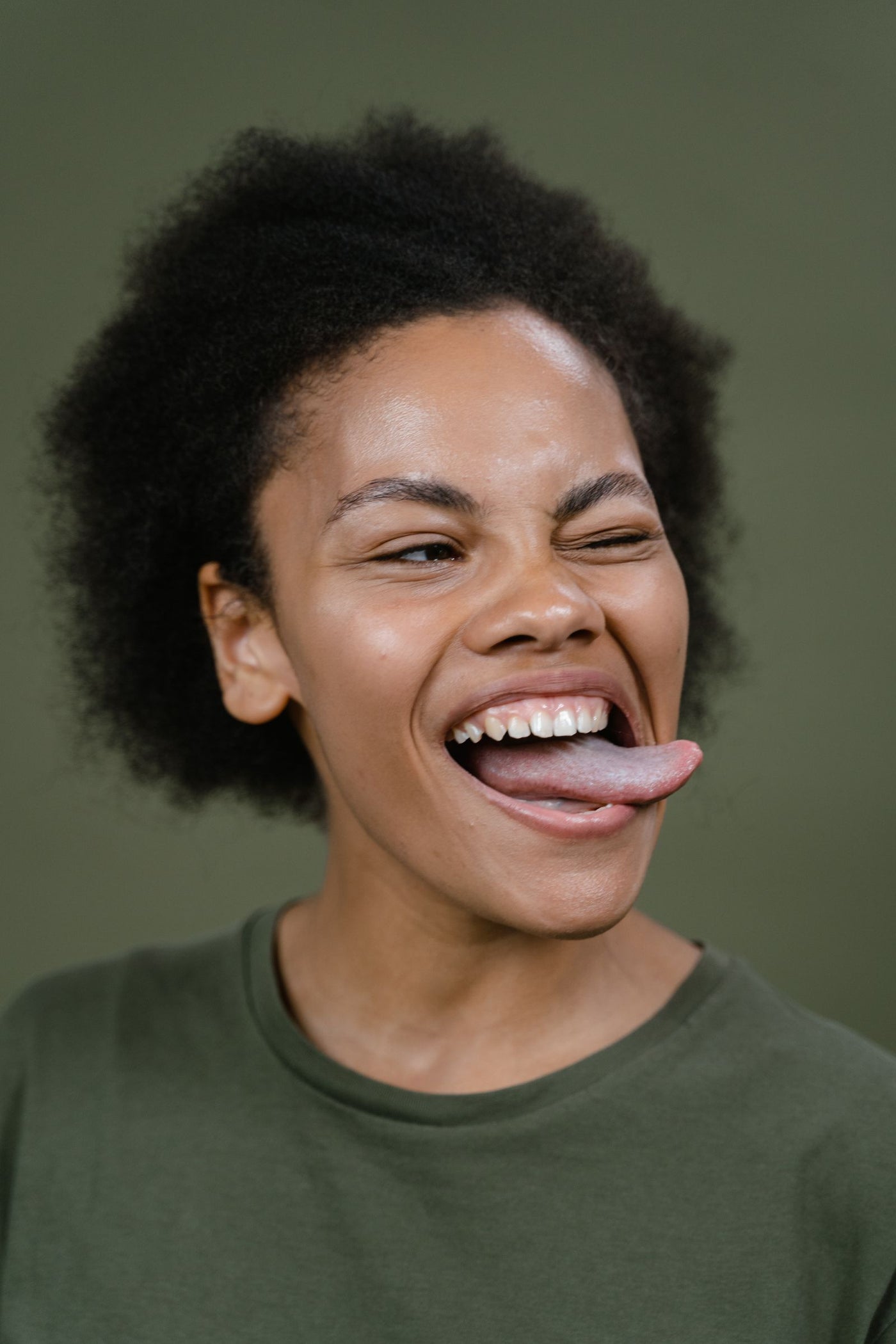 Tongue Scraping Benefits: Why Ayurveda Does It Daily